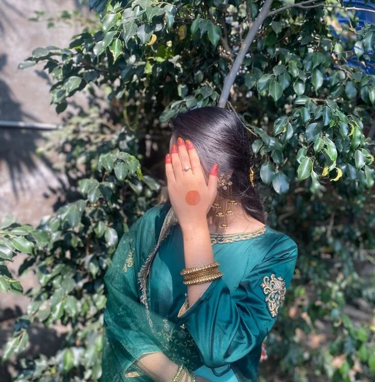 ruchisharma12 Chat XXX Ngoại tuyến