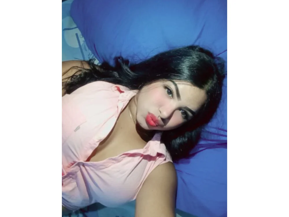 Anni2424 offline chatrum