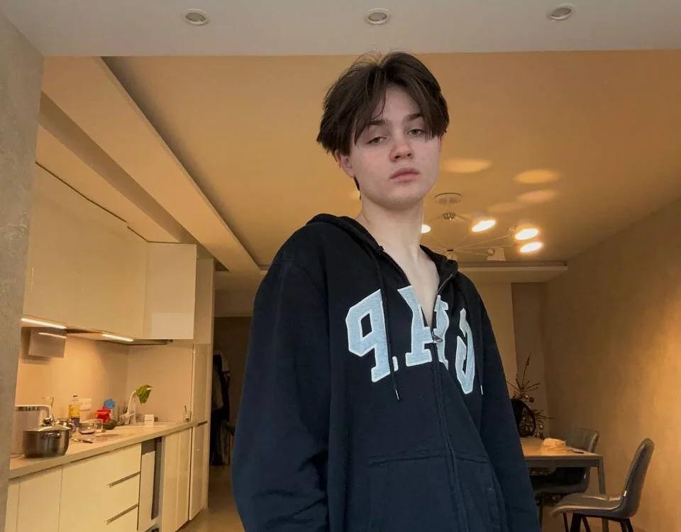 AronYo's Offline XXX Chat