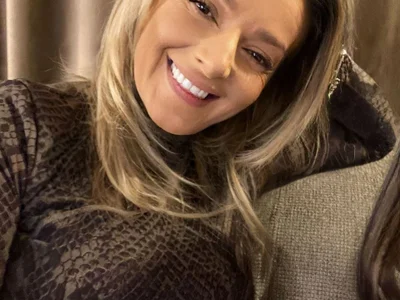 DeliaaSmith on StripChat