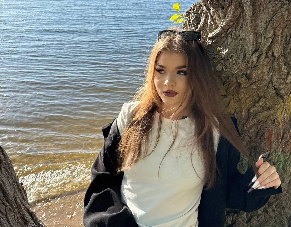 Shine_Yasmin offline chatrum