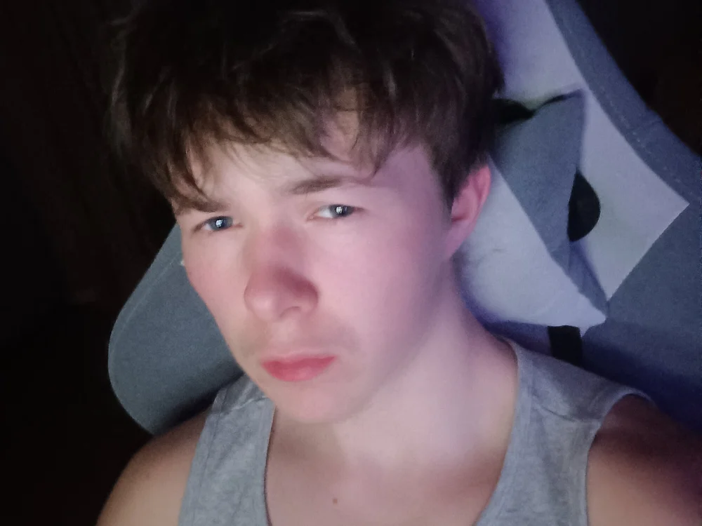 Matte132's Offline Chat Room