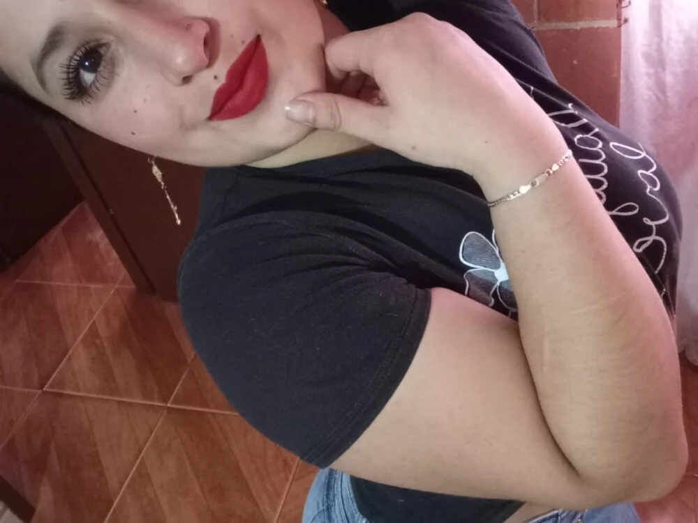 riley_reid_11's Offline XXX Chat