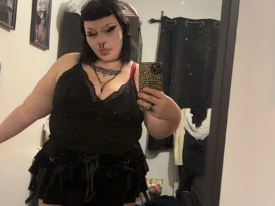 Превью aliengothgirl