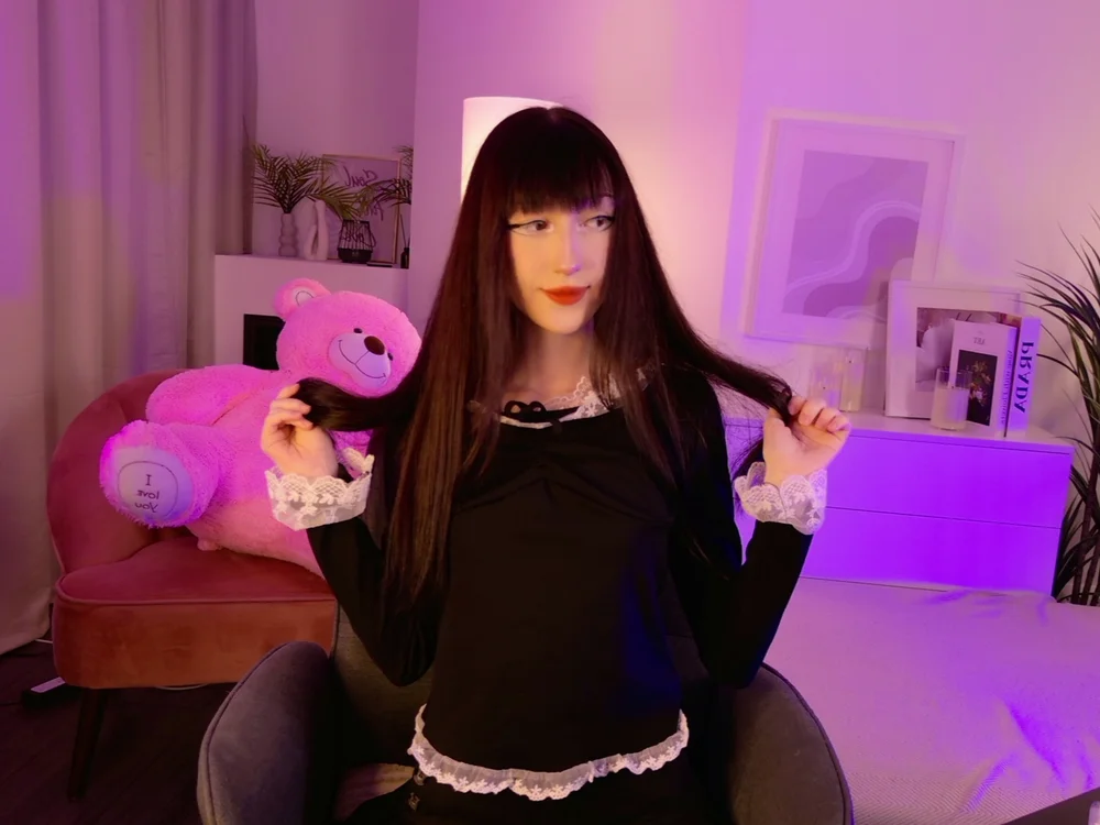 Nixxora Adlı Modelin Çevrimdışı XXX Sohbeti