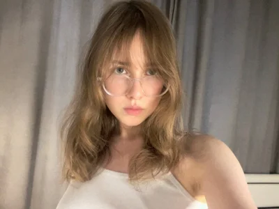 SunnySikarskie - Girl 
