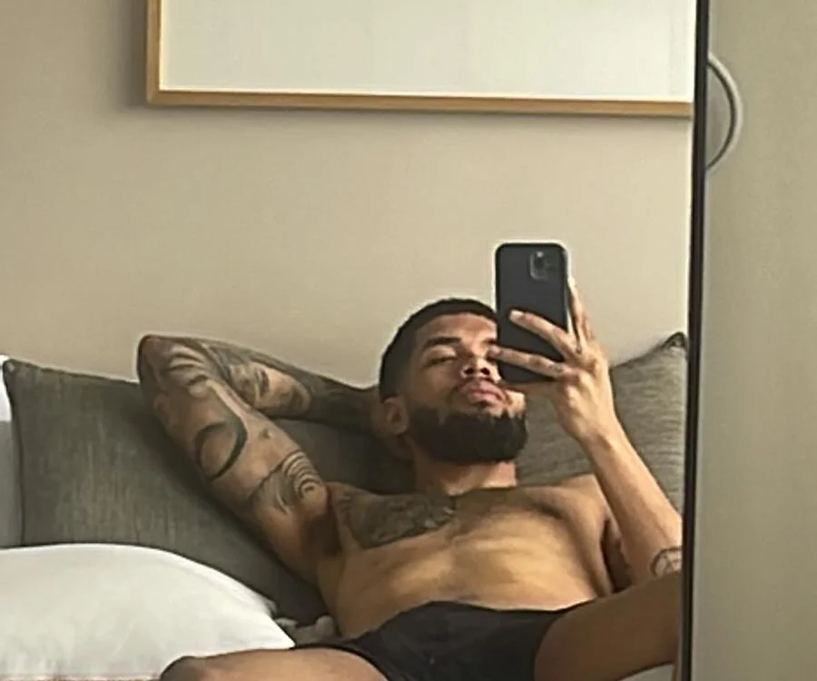papi041000's Offline Chat Room