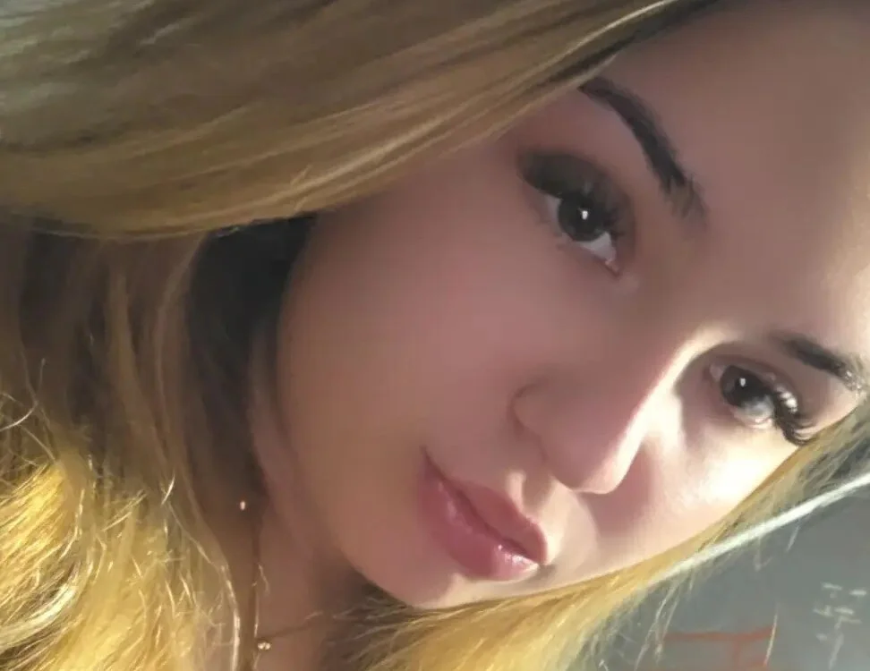 HaileySkyes' Offline Chat Room