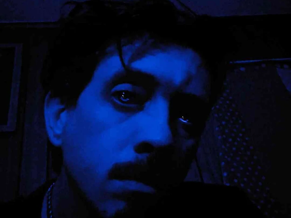J_luva's Offline Chat Room