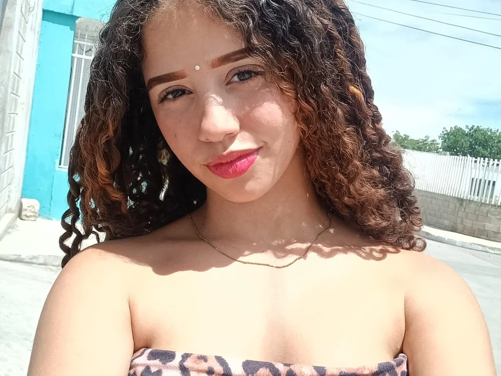 _jazmin_x's Offline Chat Room