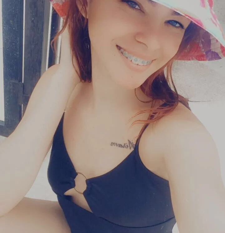 estrella-cutte's Offline Chat Room