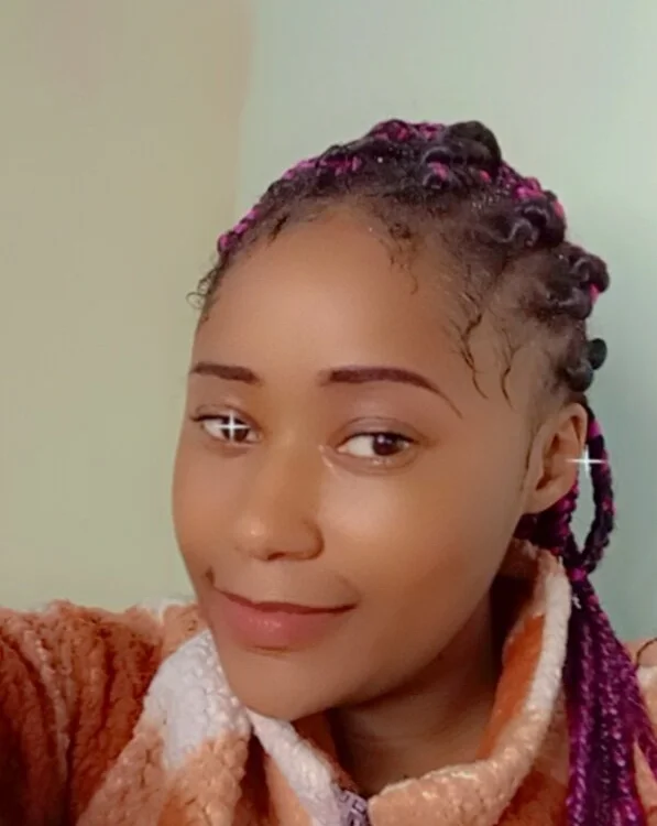 savage_laura Adlı Modelin Çevrimdışı XXX Sohbeti