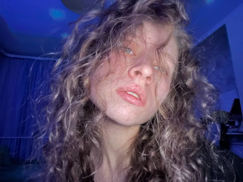 MaudClive Adlı Modelin Çevrimdışı XXX Sohbeti