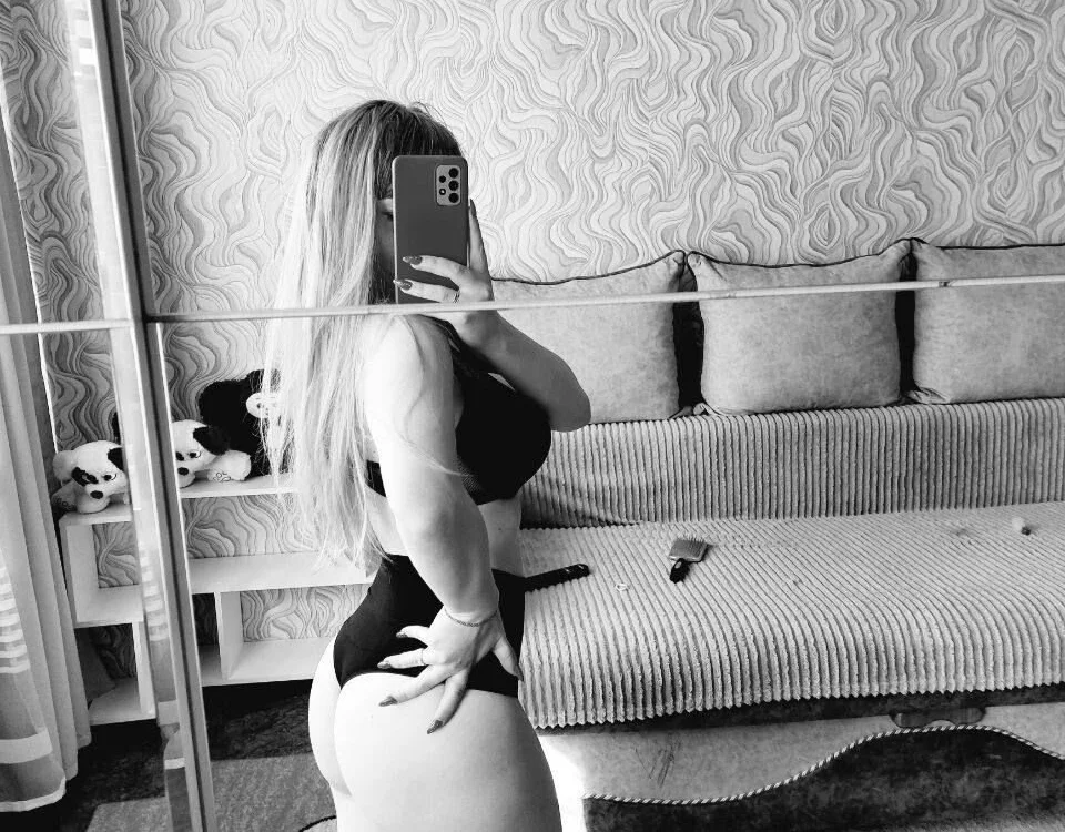 Baby_BlOnD offline chatrum