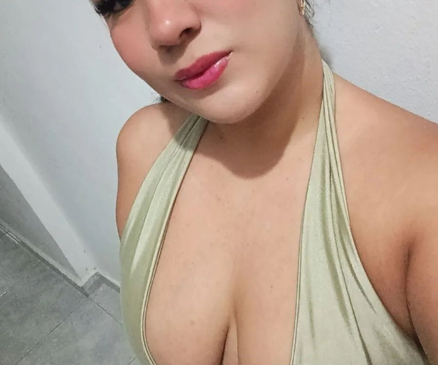 CharlotteGrace's Offline Chat Room