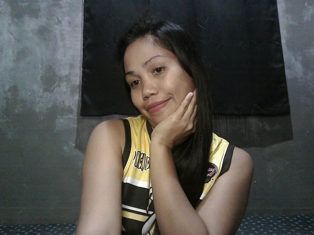 sweet_bunnie Adlı Modelin Çevrimdışı XXX Sohbeti