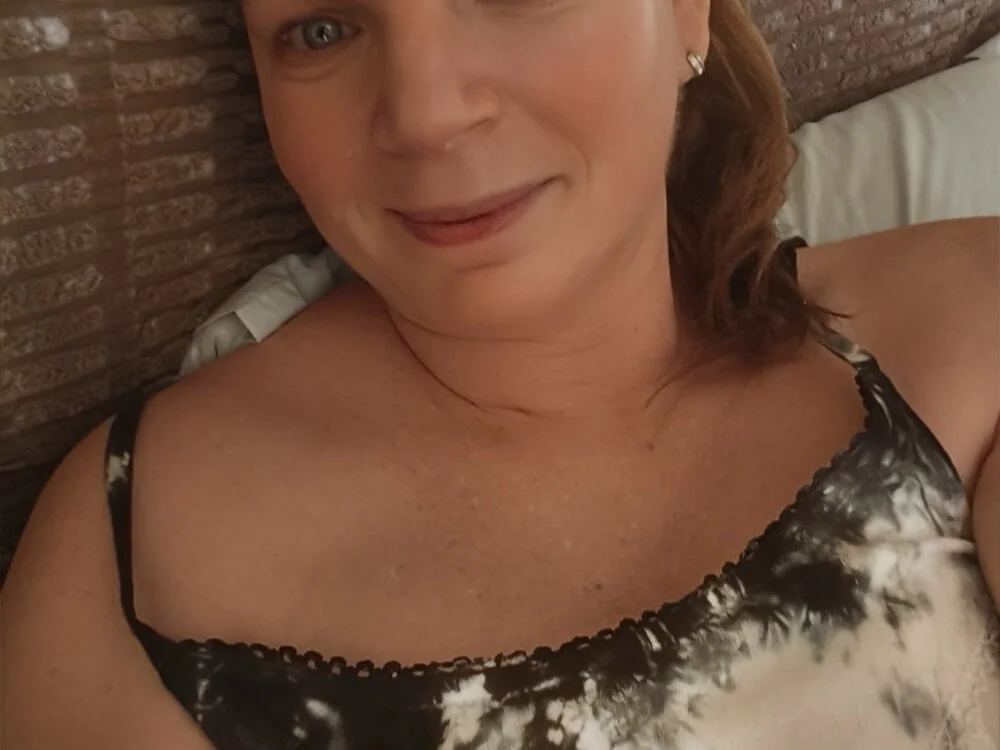 AussieKittyPurr Offline XXX-chat