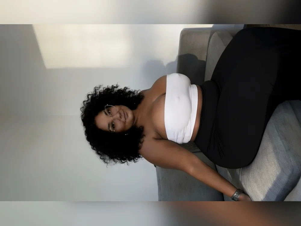 Bigbooblatin's Offline Chat Room