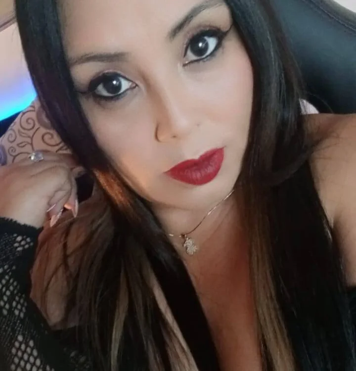 NAHOMYWATSONn Offline chat-huone