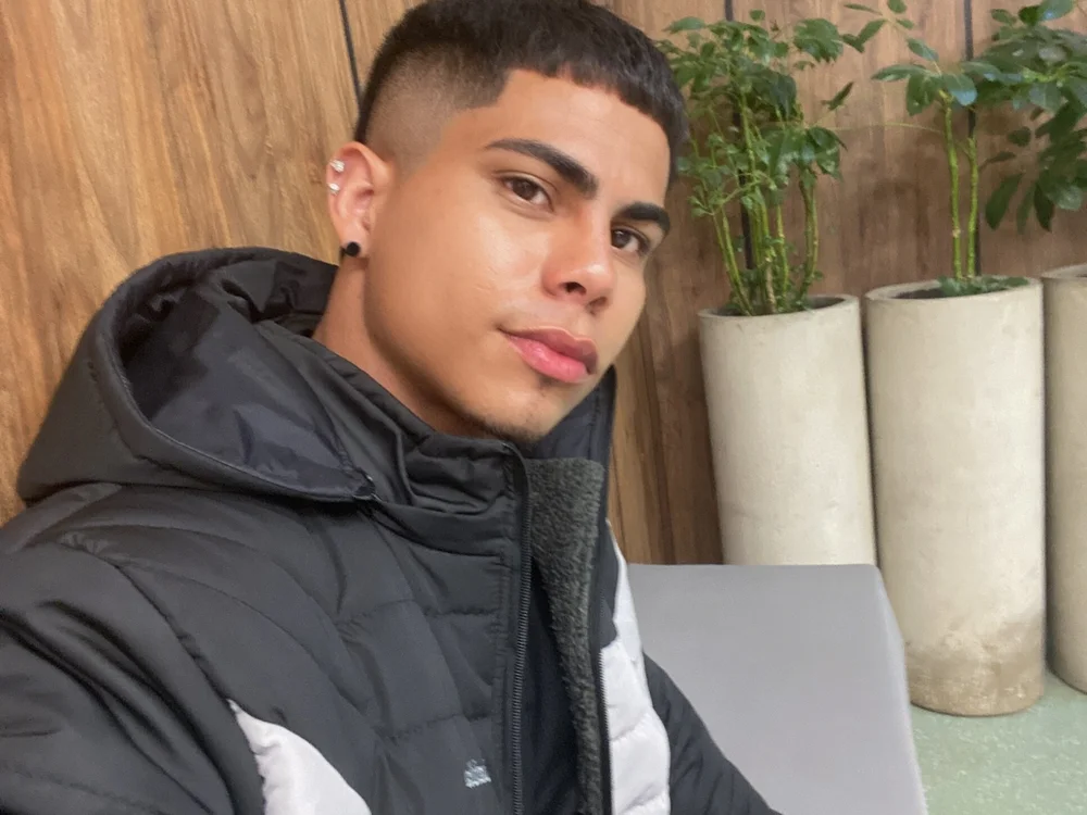 Офлайн-чат XXX Danielkrdenass