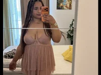 sexybxtch24 live room preview