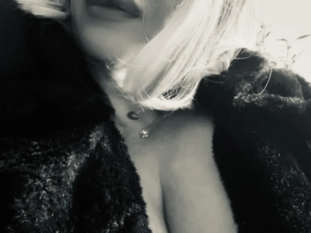 SexyVic_69 Offline XXX-Chat