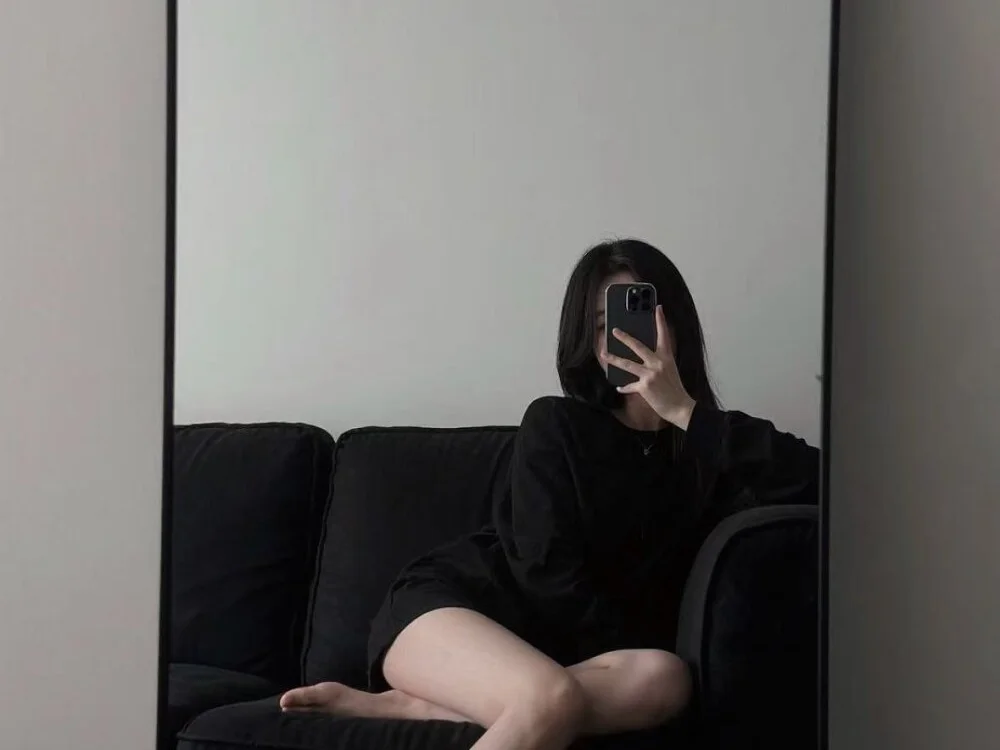 lucy2027's Offline XXX Chat