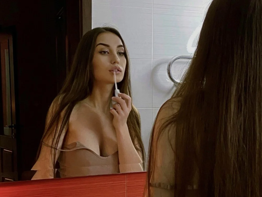 Polli_Kiss' Offline XXX Chat