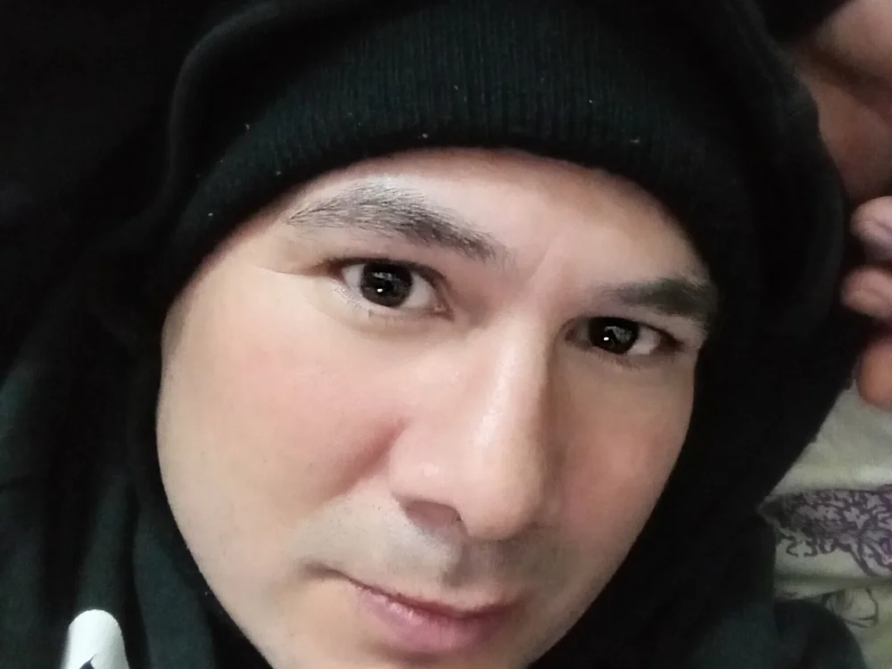 adam3190's Offline Chat Room