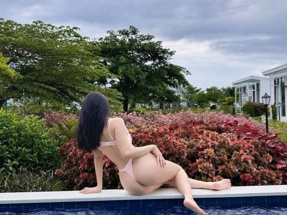 Hana-lovee: офлайн-секс-чат