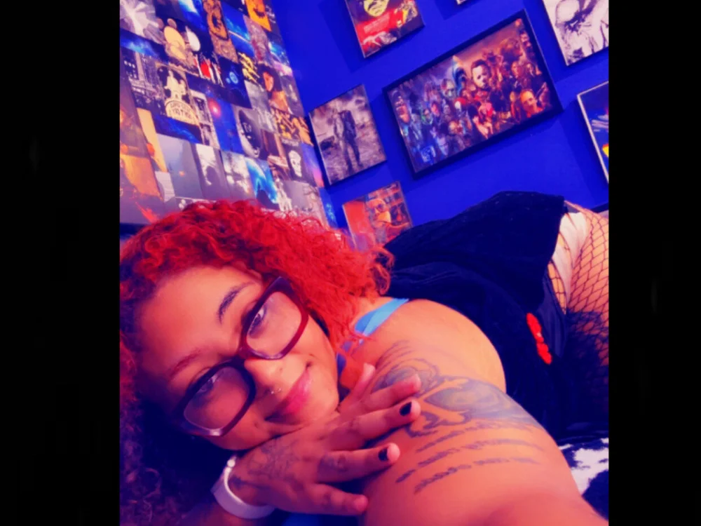 MistressRuby59's Offline Chat Room
