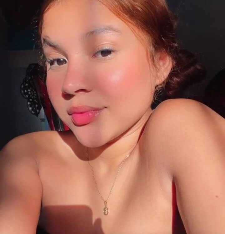 little_rousse23 Chat XXX offline