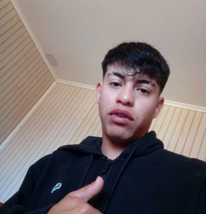 _nnuw_york_17 Offline XXX-Chat