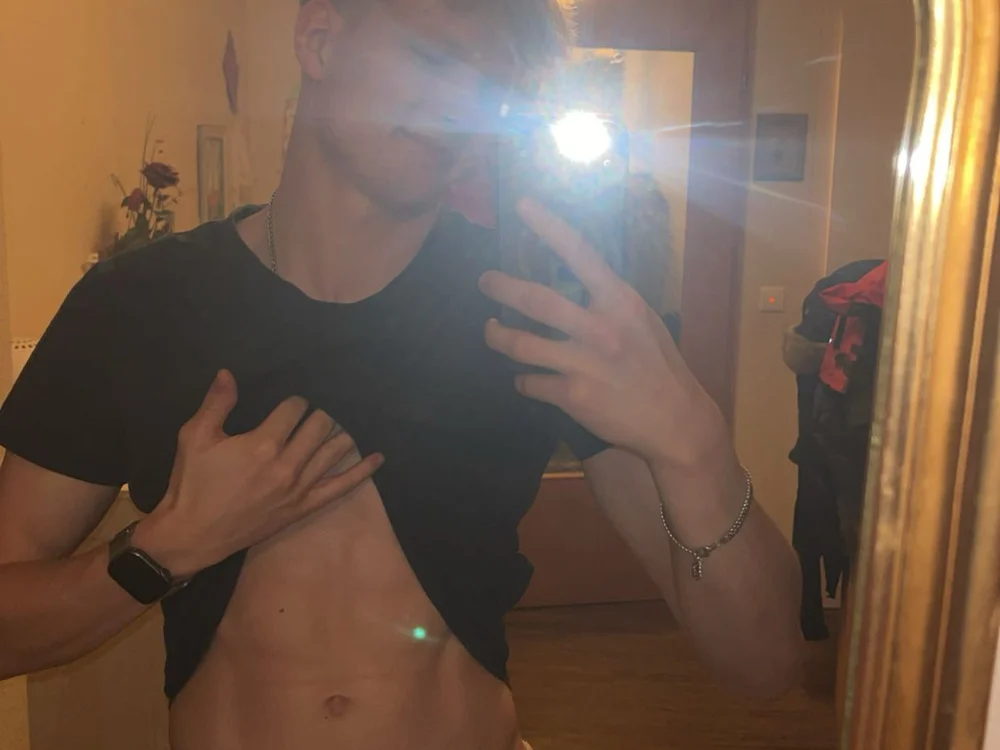 Elias_Veins' Offline XXX Chat