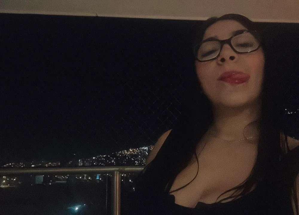 melii77's Offline Chat Room