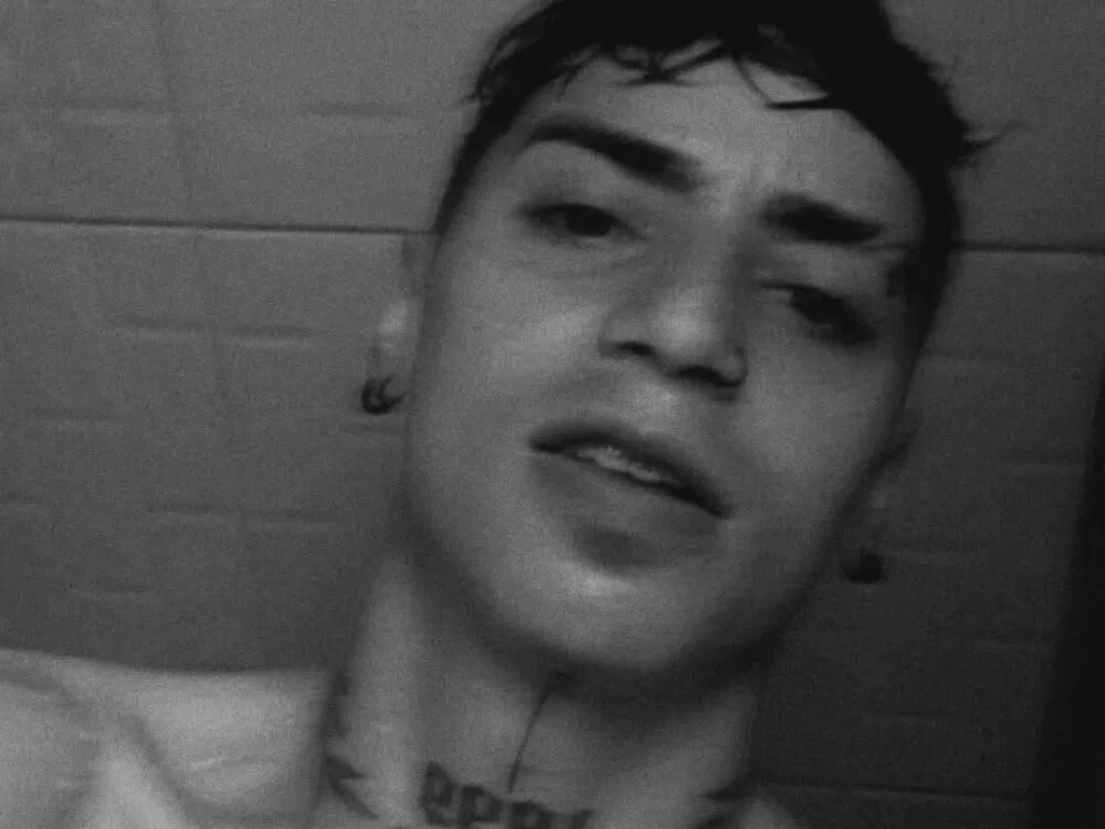 alejo_greyx's Offline XXX Chat