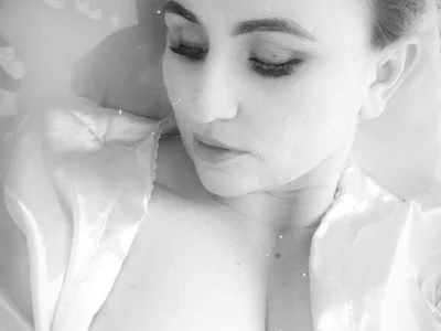 mia_lourence profile