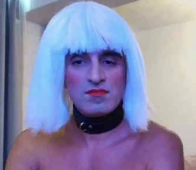 sissyfm's Offline Chat Room