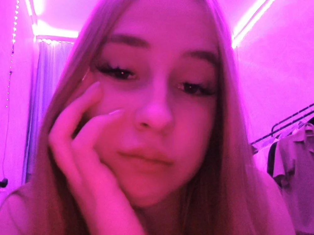 BrushyRabbet's Offline XXX Chat