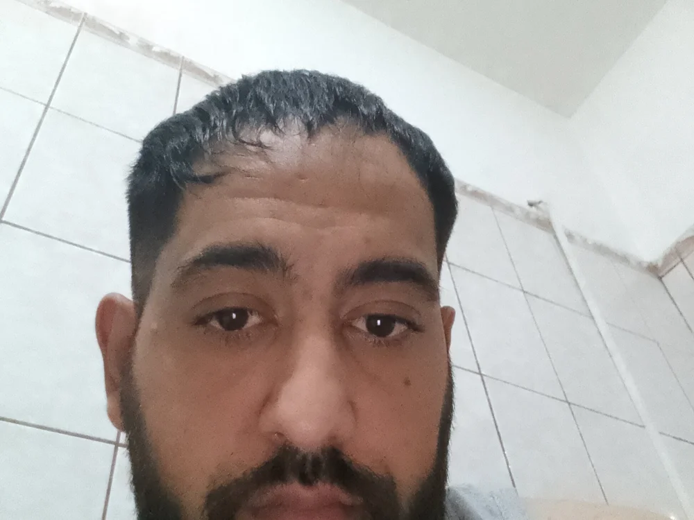 Alexandru855 offline XXX-chatje