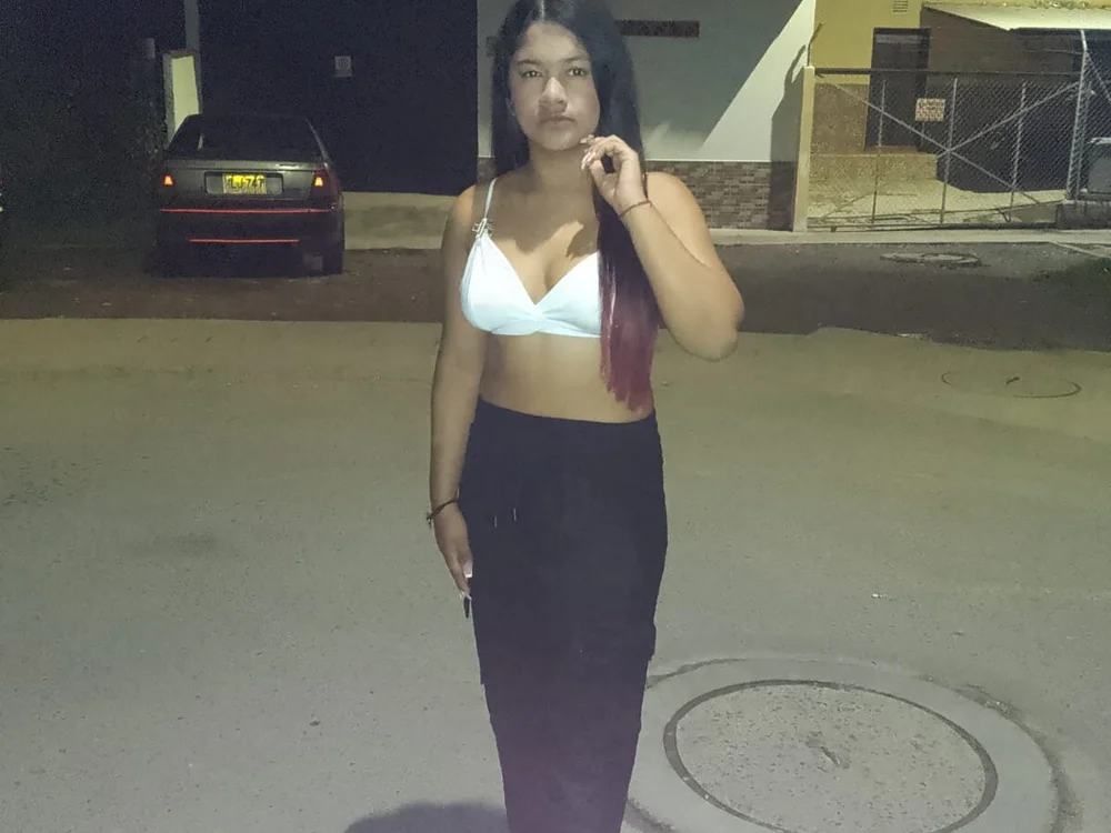 Offline chatovací místnost Luna_Phillips