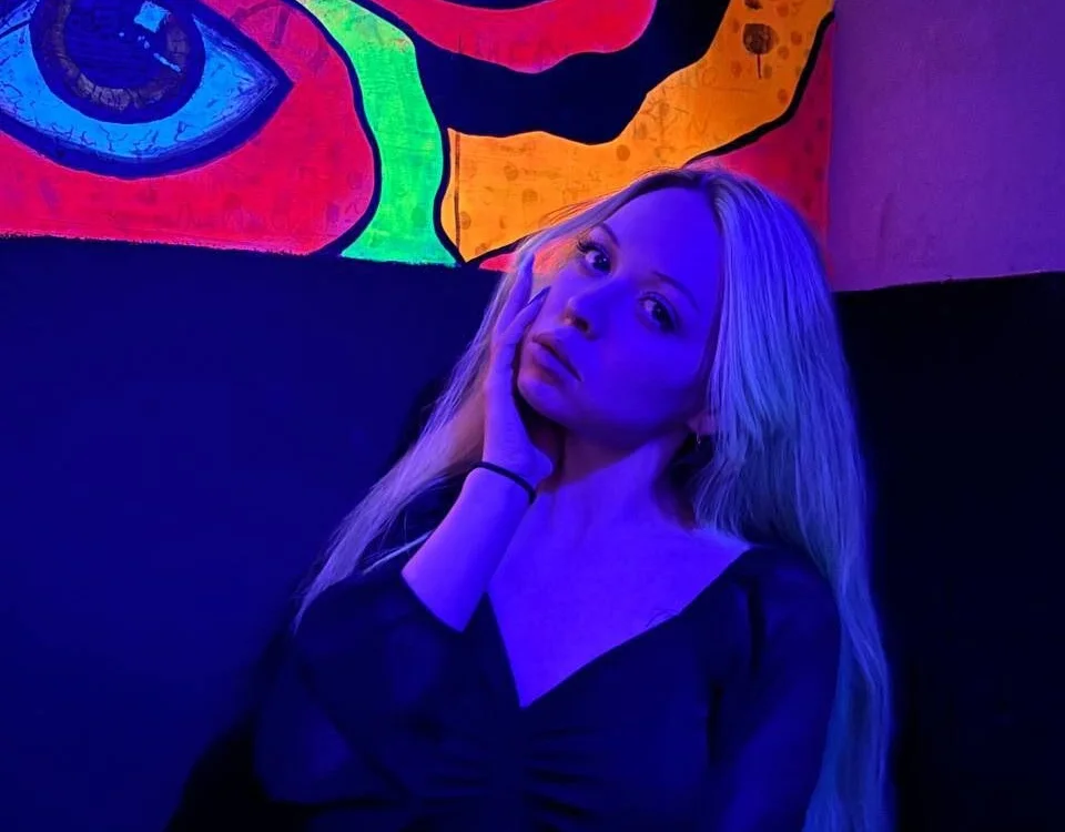 PrimroseCharlie's Offline XXX Chat