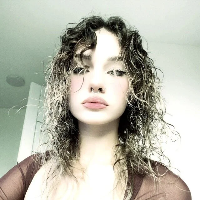 moonfaairy webcam livesex profile in slim-and-beautiful cams