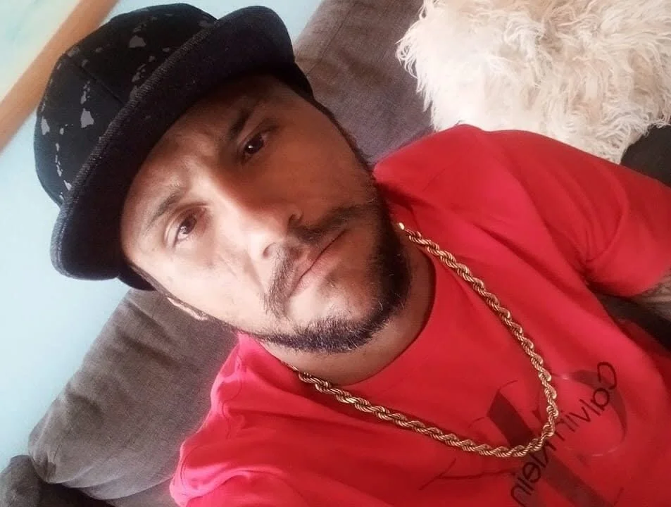 real-one94's Offline XXX Chat