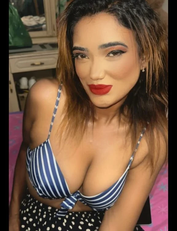 indiansensual84's Offline Chat Room