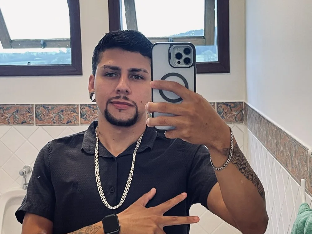 Leandroszsz Chat XXX offline