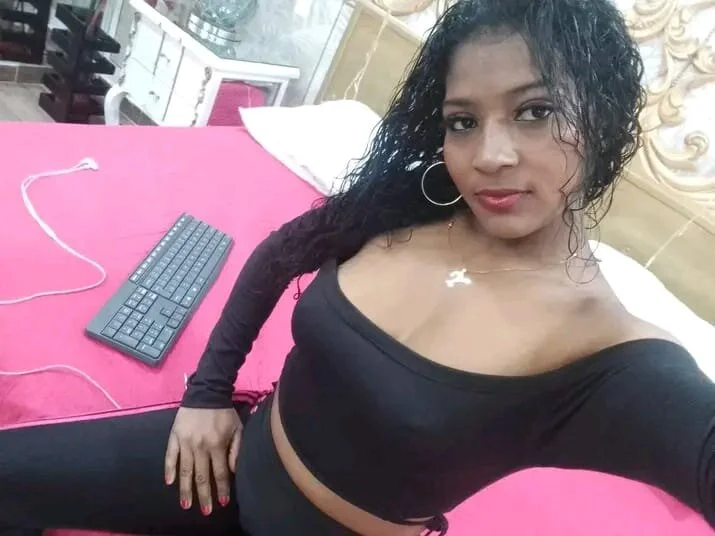 Selena_Venus' Offline Chat Room