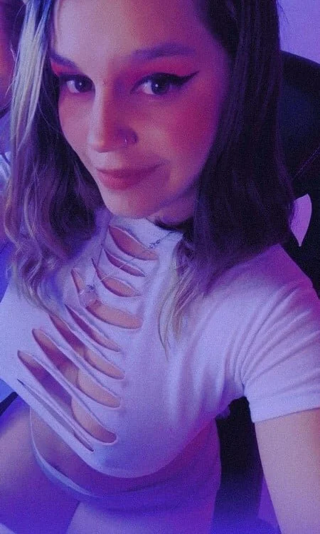 Offline chatovací místnost Sabrina_Hall