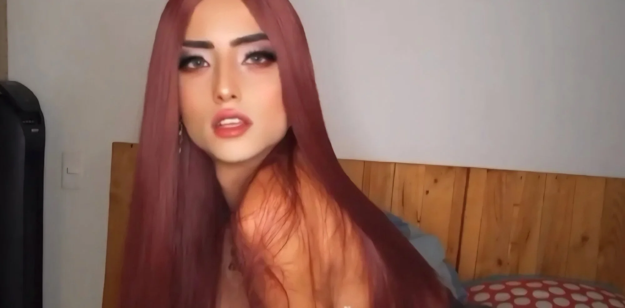 Queen_cristina cover photo