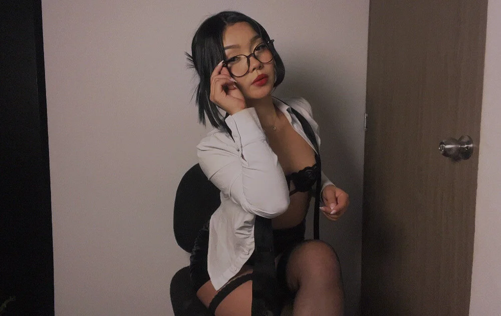 Mila_shay_ offline XXX-chat